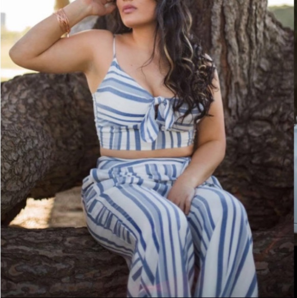 2 piece Blue & white striped set